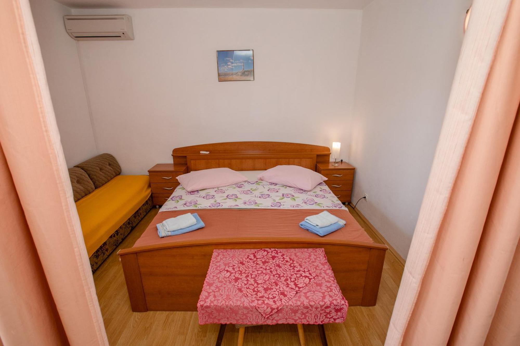 Lovely Meta Apartments Palit Екстериор снимка