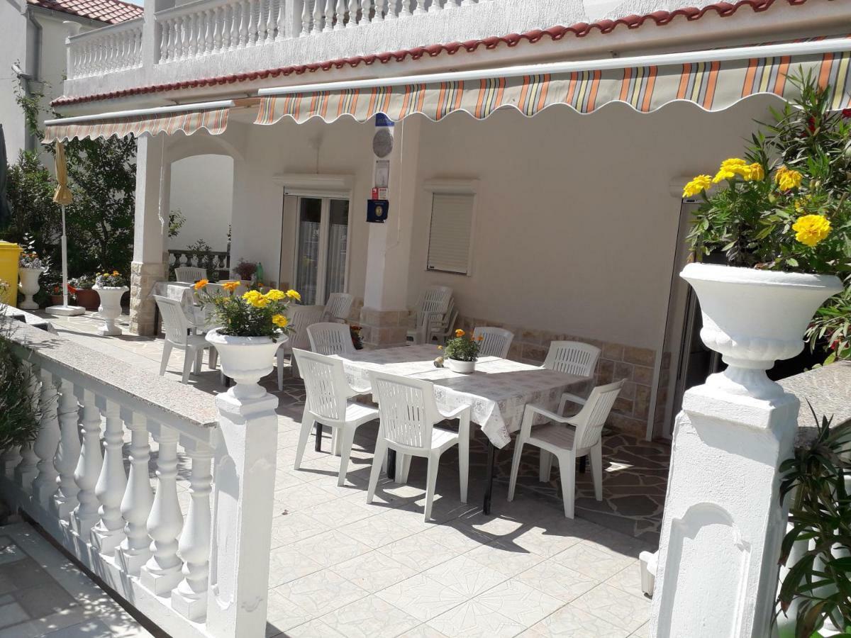 Lovely Meta Apartments Palit Екстериор снимка